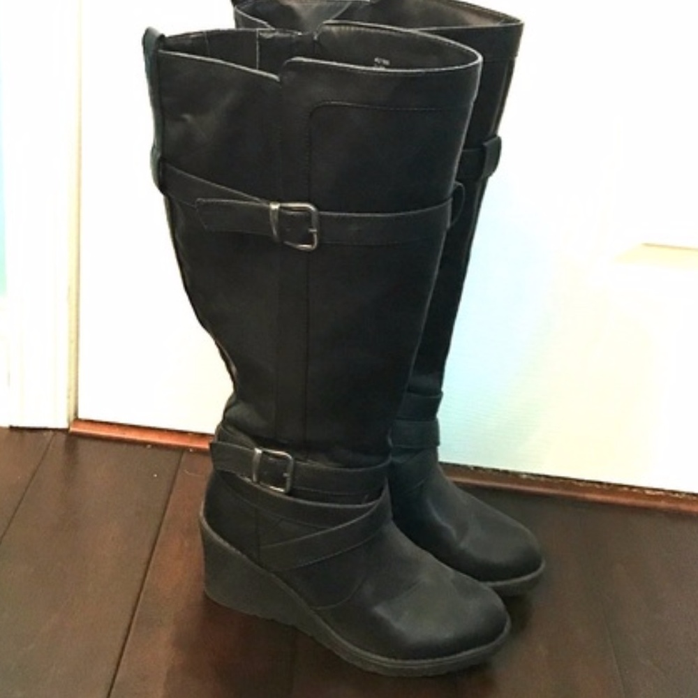 Wide calf wedge boots